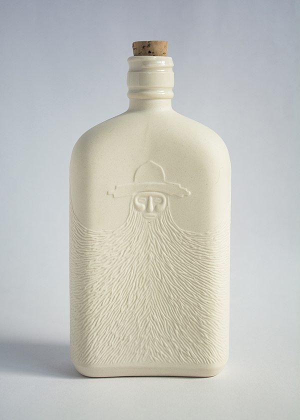 heyday_design_beardo_flask_with_cork_hires